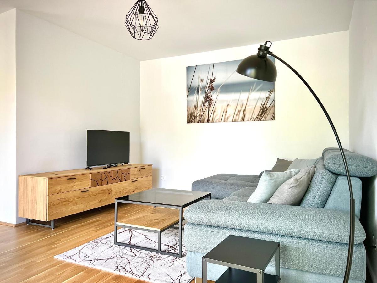 Schonbrunn Apartment Vienna