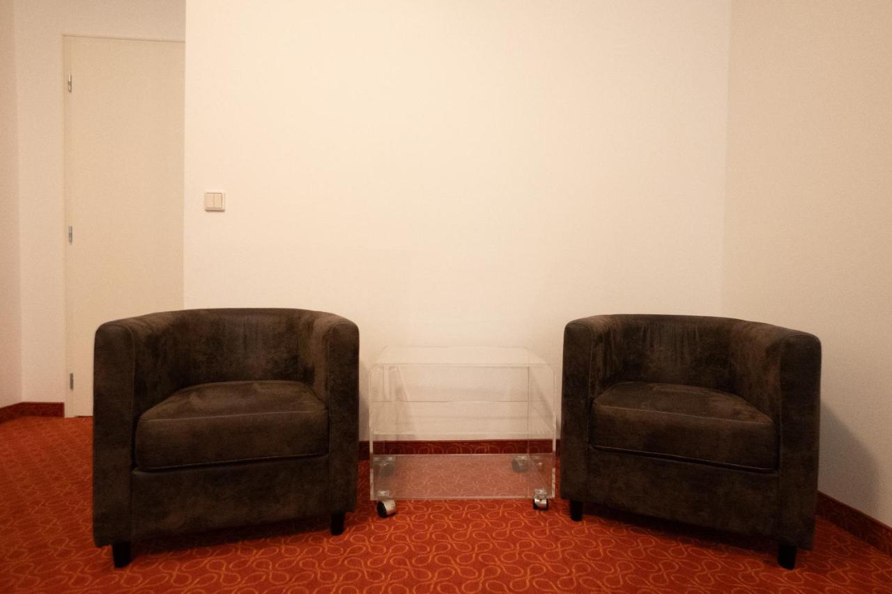 2-rooms With A King-size Bed Apartment