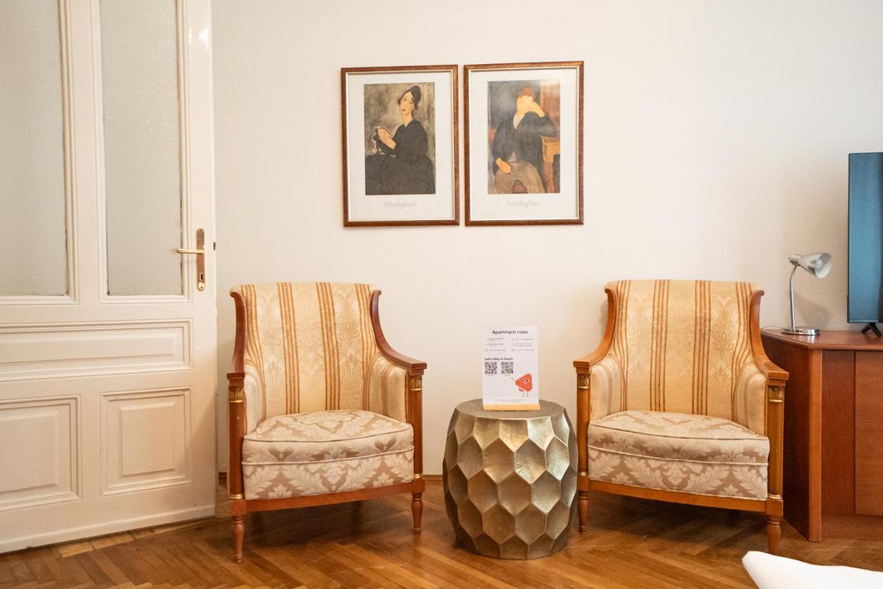 Spacious With A King-size Bed Vienna