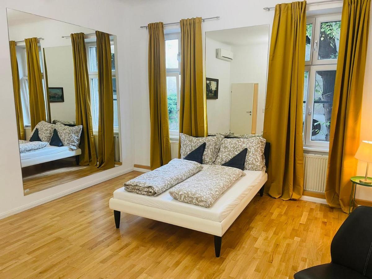Direct Center-privat Rooms-5 Minutes Mariahilferstrasse * Vienna