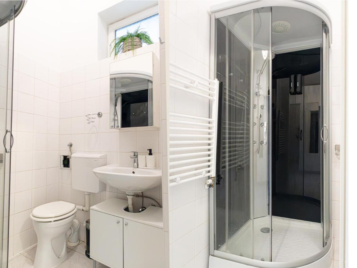 Apartment Attractive 1br And 1 Lr Comfortable Design, Great Location Wien
