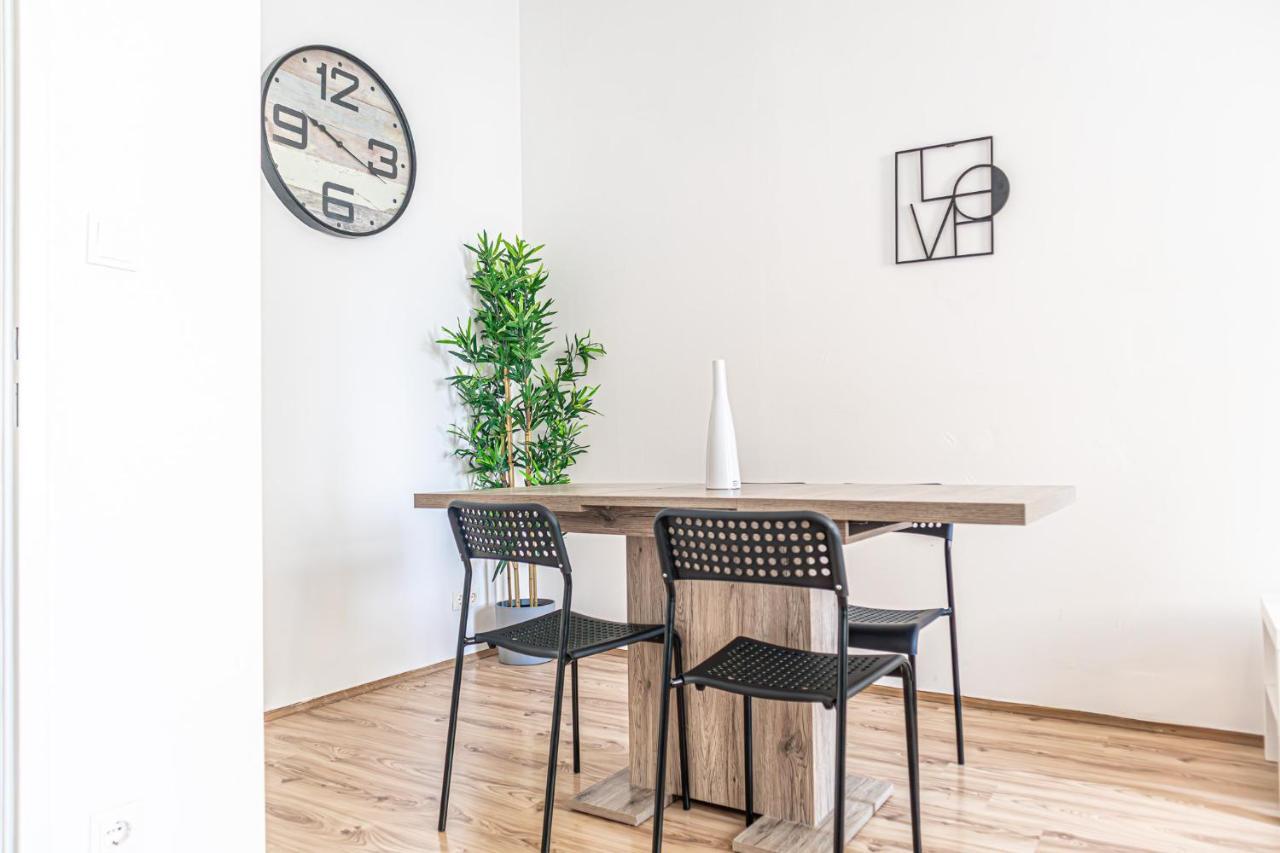 Apartment Attractive 1br And 1 Lr Comfortable Design, Great Location Wien