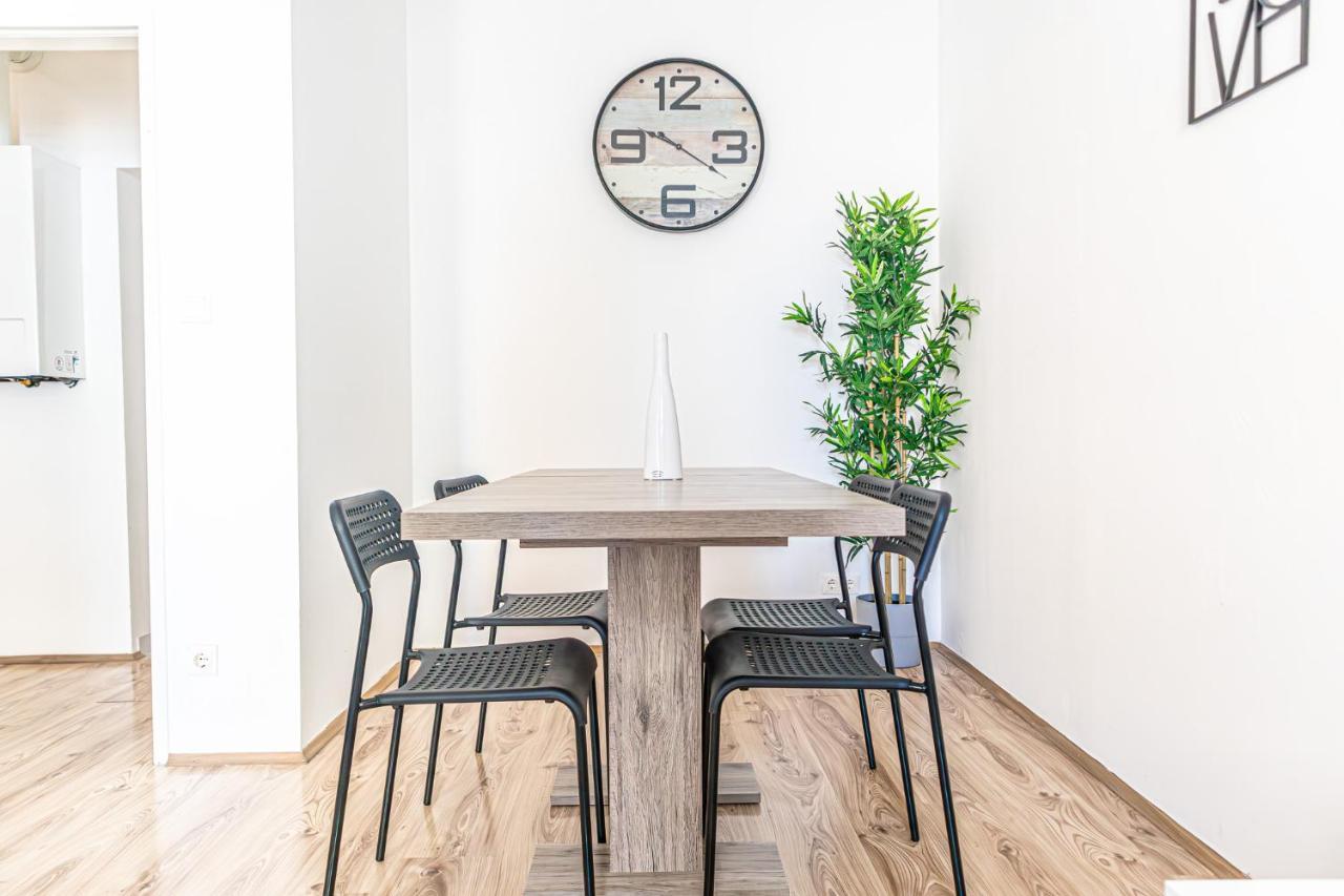 Apartment Attractive 1br And 1 Lr Comfortable Design, Great Location Wien
