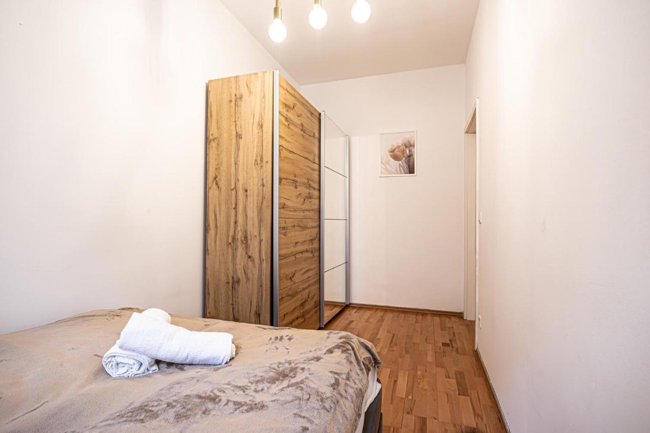 Like 2br Near Penzing * Viena