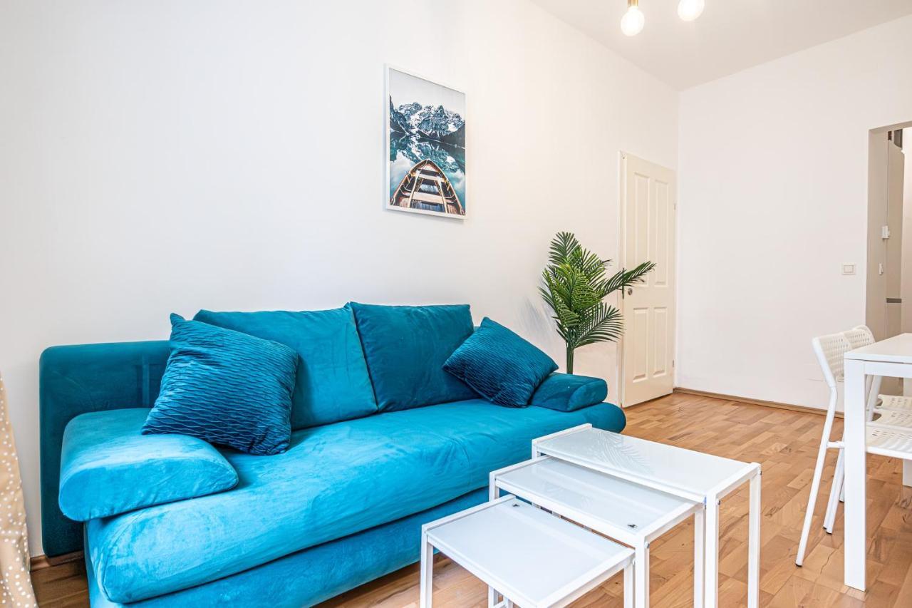 Like 2br Near Penzing