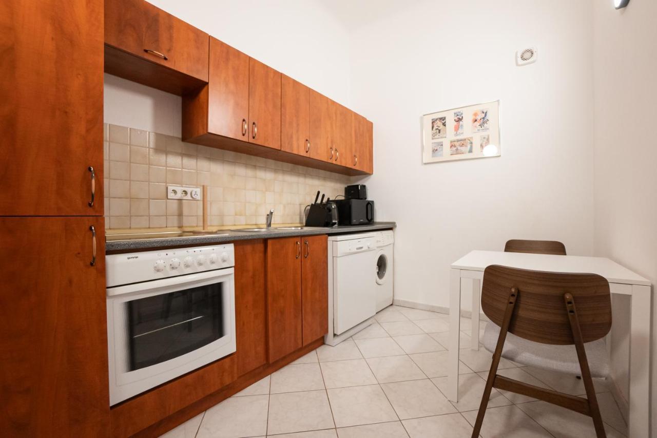 Appartamento Central Spacious With A King-size Bed *