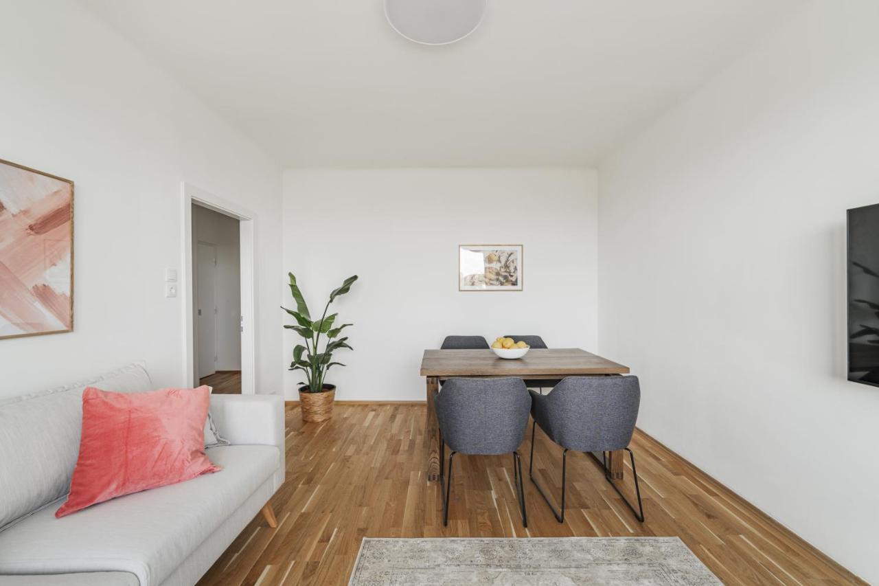 Central 70m Flat Close To Subway