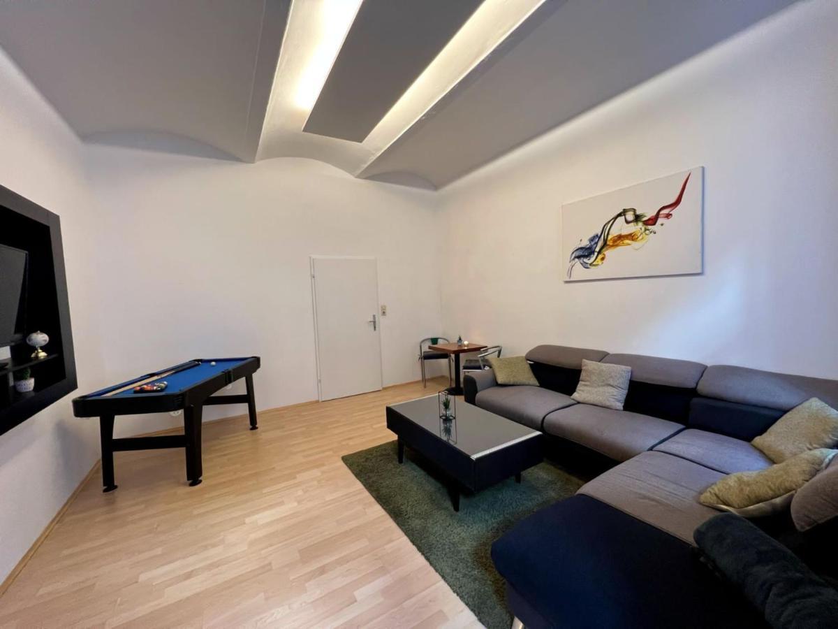 Apartment Magic Moment
