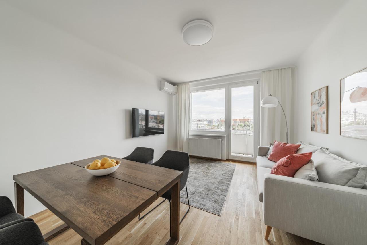 Central 70m Flat Close To Subway