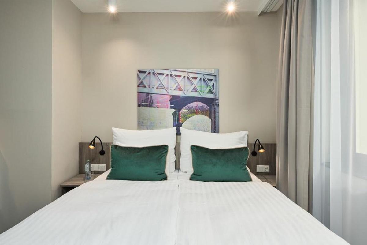 Leonardo West Hotel 4*