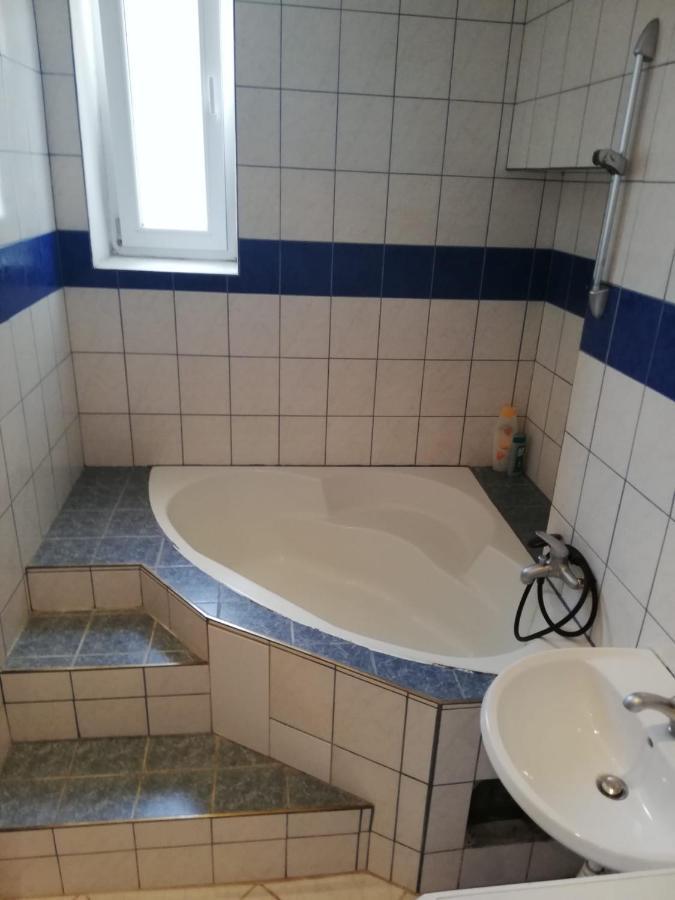 Beautiful, Spacious And Cheap Apartment Vienna