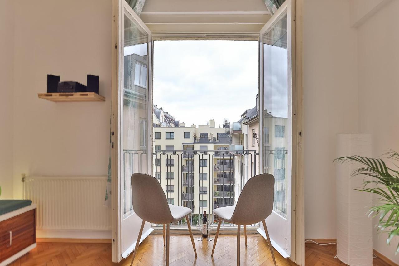 French Balcony - 45m² - Szeneviertel Apartment *