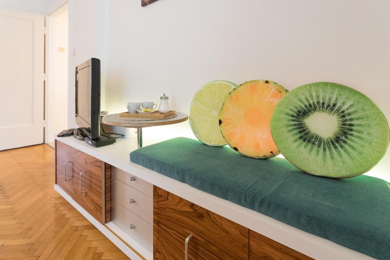 French Balcony - 45m² - Szeneviertel Apartment