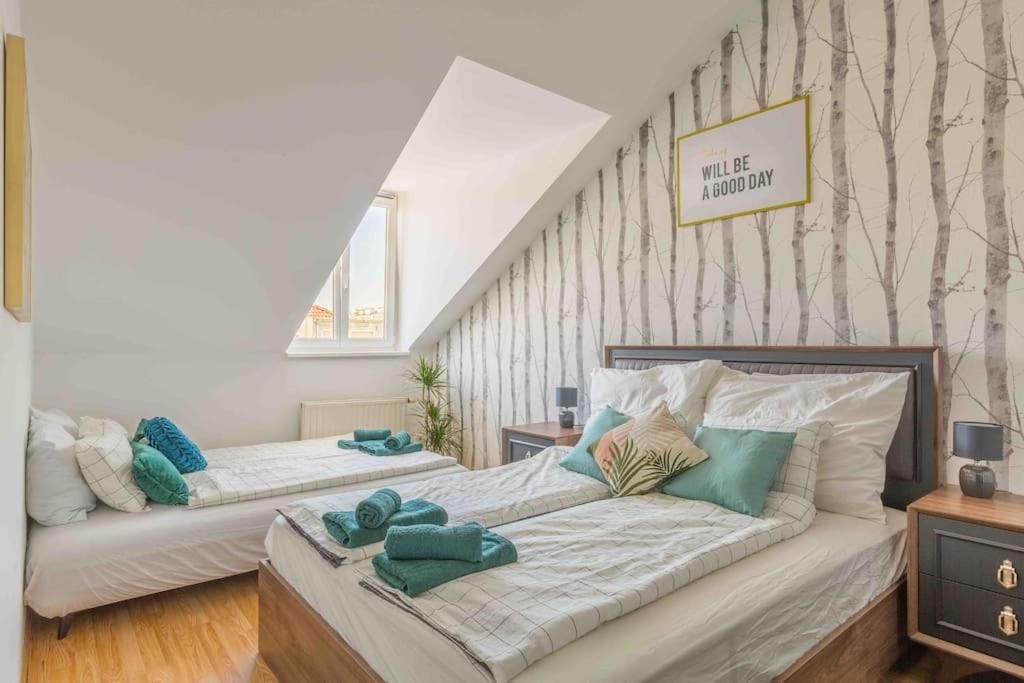 Modern Colonial Style, Central, Rooftop, Bbq * Viena