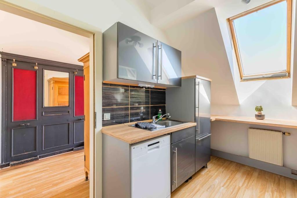 Modern Colonial Style, Central, Rooftop, Bbq Viena