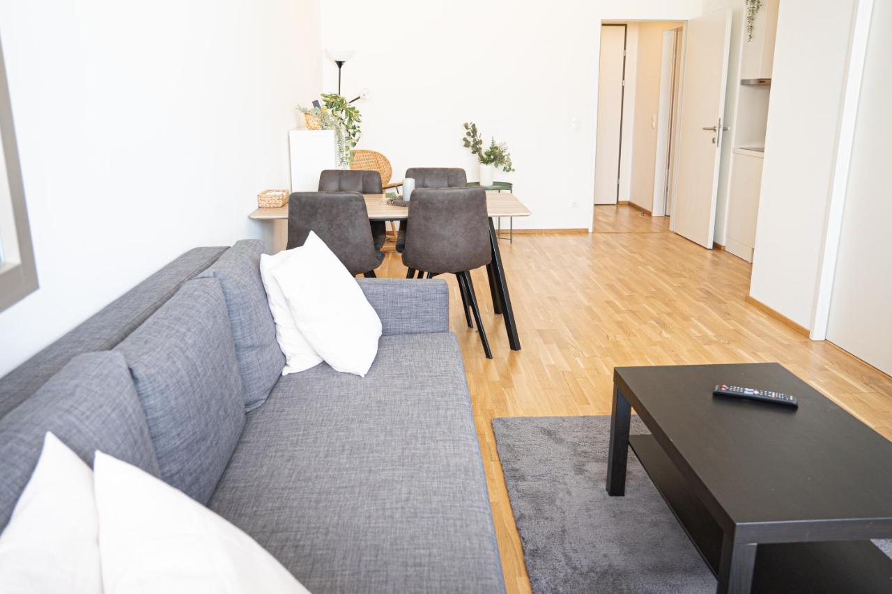 Apartment Bright & Modern - Balcony -