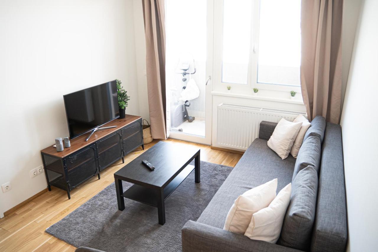 Apartment Bright & Modern - Balcony -
