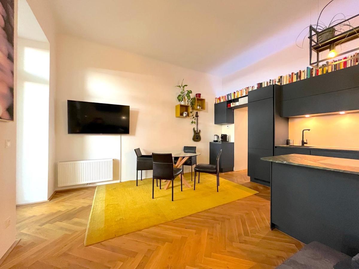 Private Terrace, 8 Min To Center *