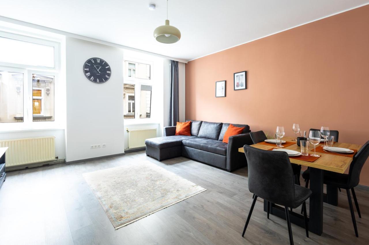 Enjoy Apartments, Quiet Street, With Two Bedrooms Sleeps 6 Ac * Vienna