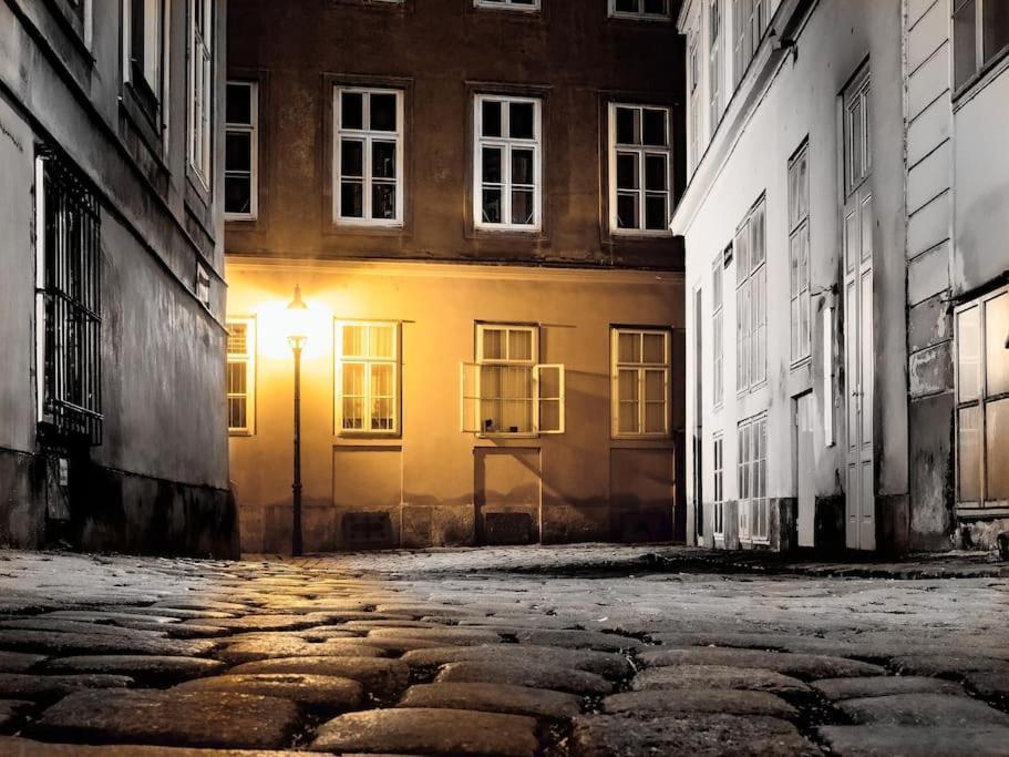 Apartment Enjoy Apartments, Quiet Street, With Two Bedrooms Sleeps 6 Ac Vienna