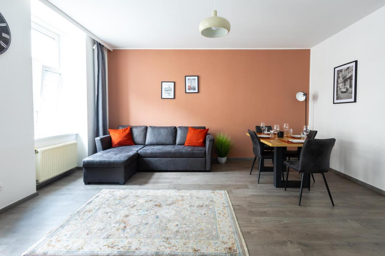 Apartment Enjoy Apartments, Quiet Street, With Two Bedrooms Sleeps 6 Ac *