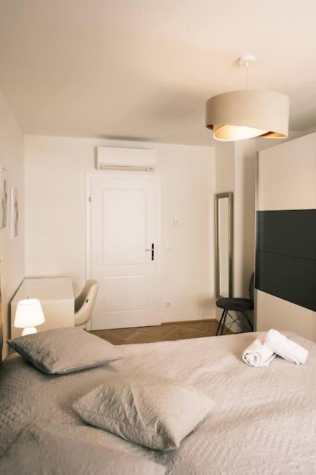 Apartment Pink Prater Vienna