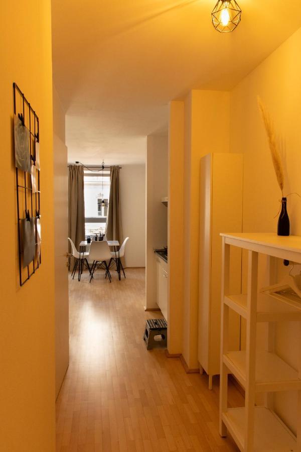 Modern - Neu - Gemutlich - Self Checkin - Zentral - Strassenbahn 38 Zum Ring Apartment Wien