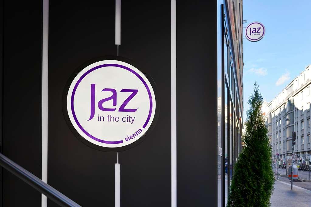 Jaz In The Hotel 4*