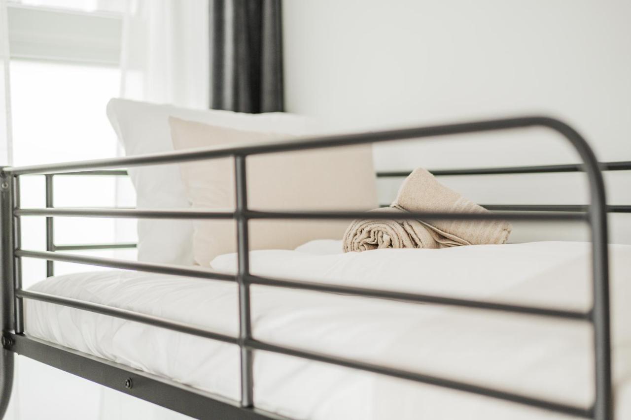 Hostel Chic By Home2 *