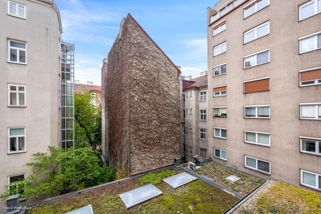Lofts Hostel Vienna