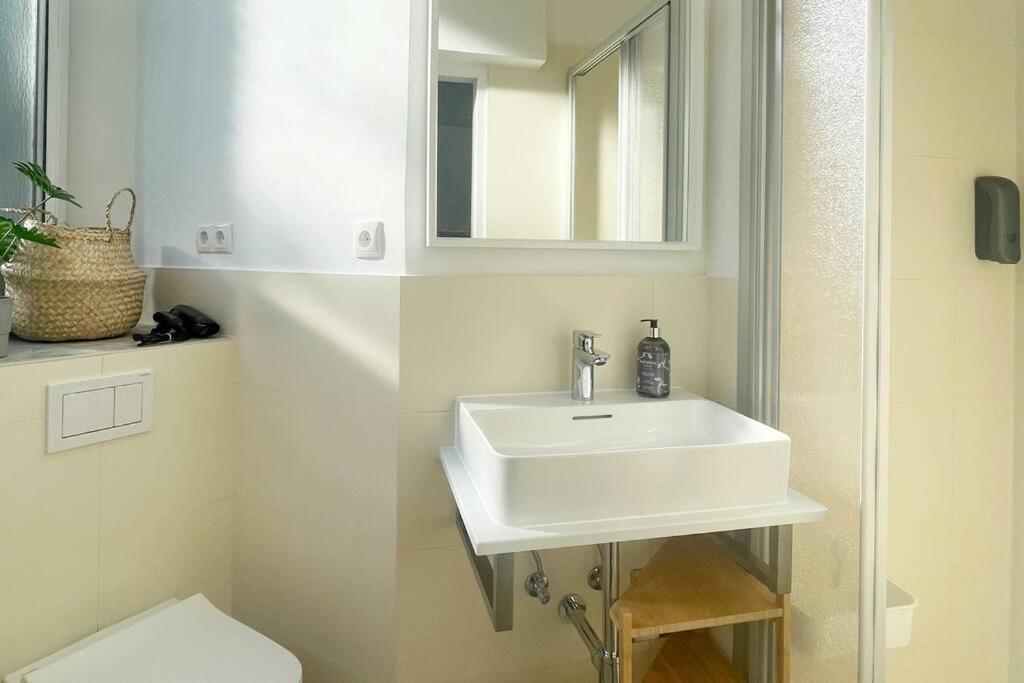 Apartment Posh - Stylish & Urban