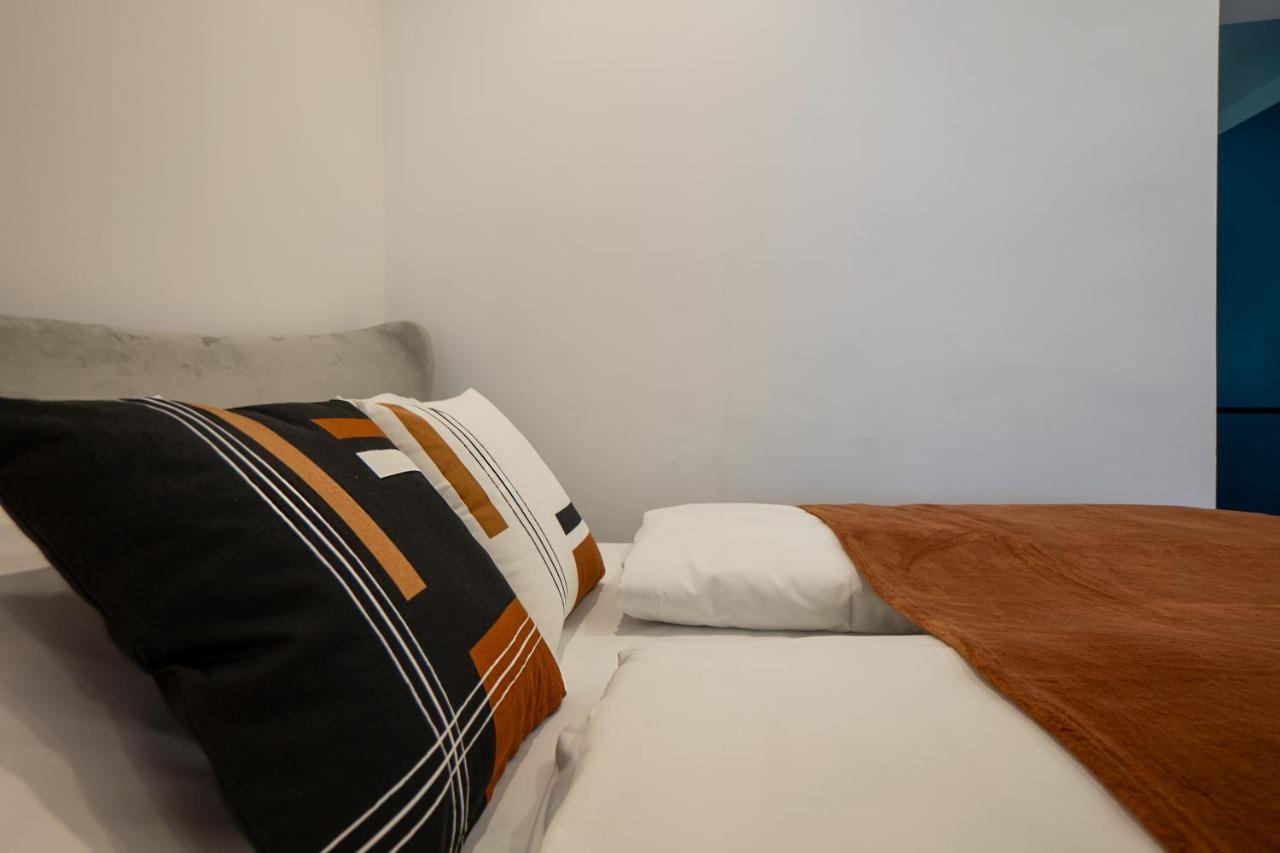 2-rooms 10 Min Away From Center *