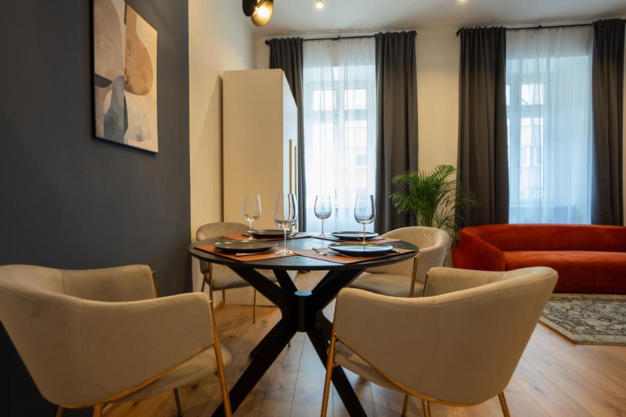 2-rooms 10 Min Away From Center