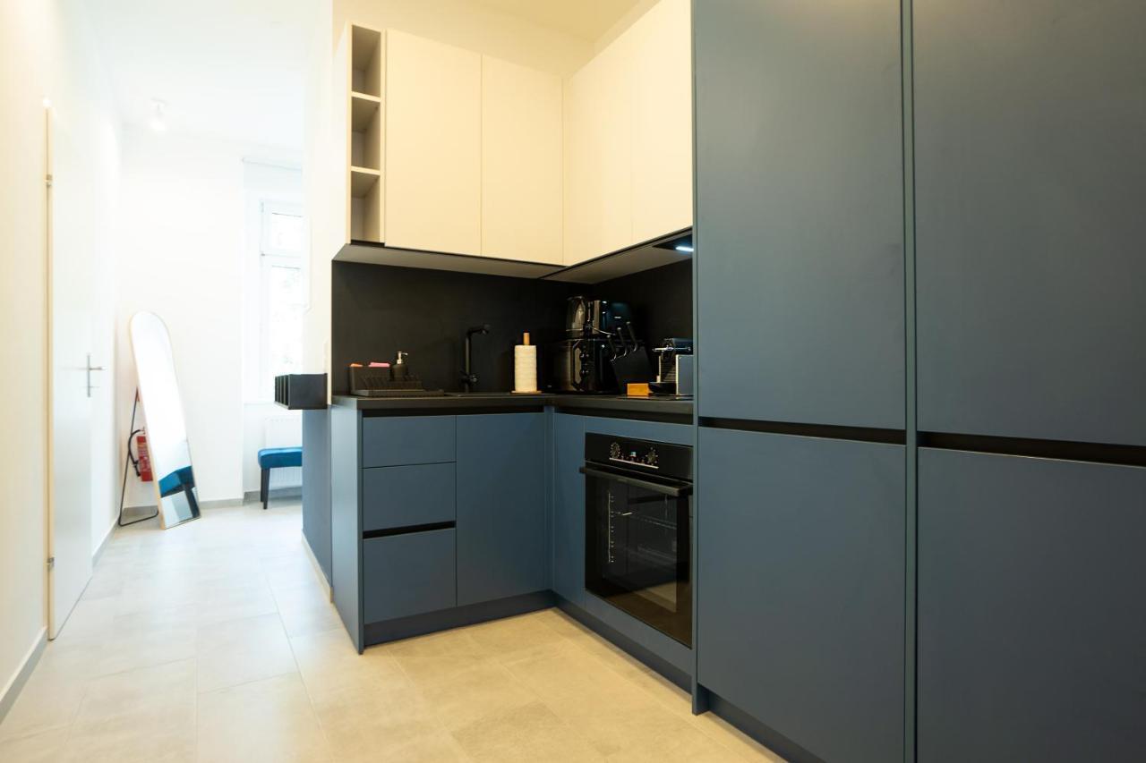 2-rooms 10 Min Away From Center Apartment