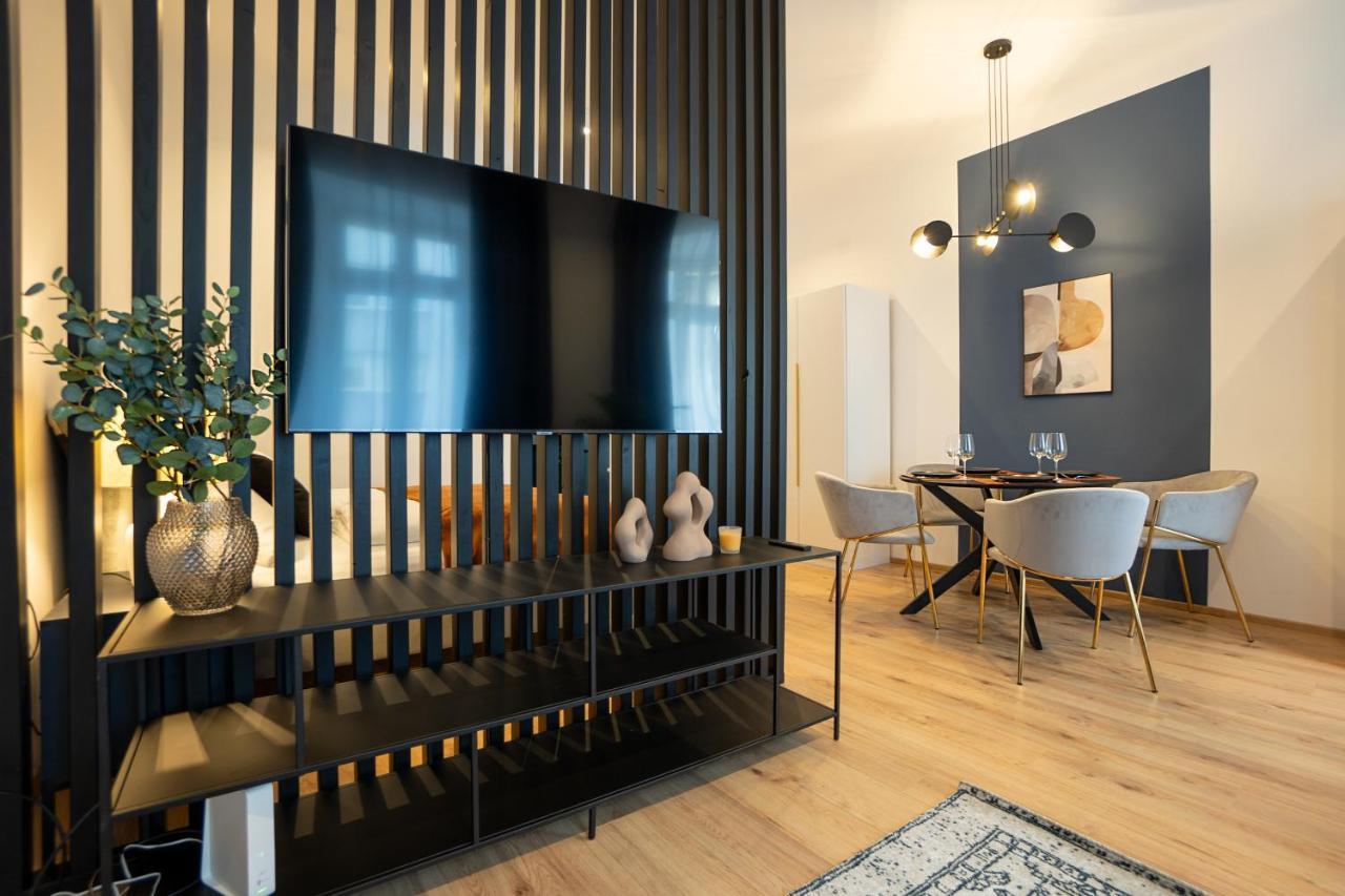 2-rooms 10 Min Away From Center