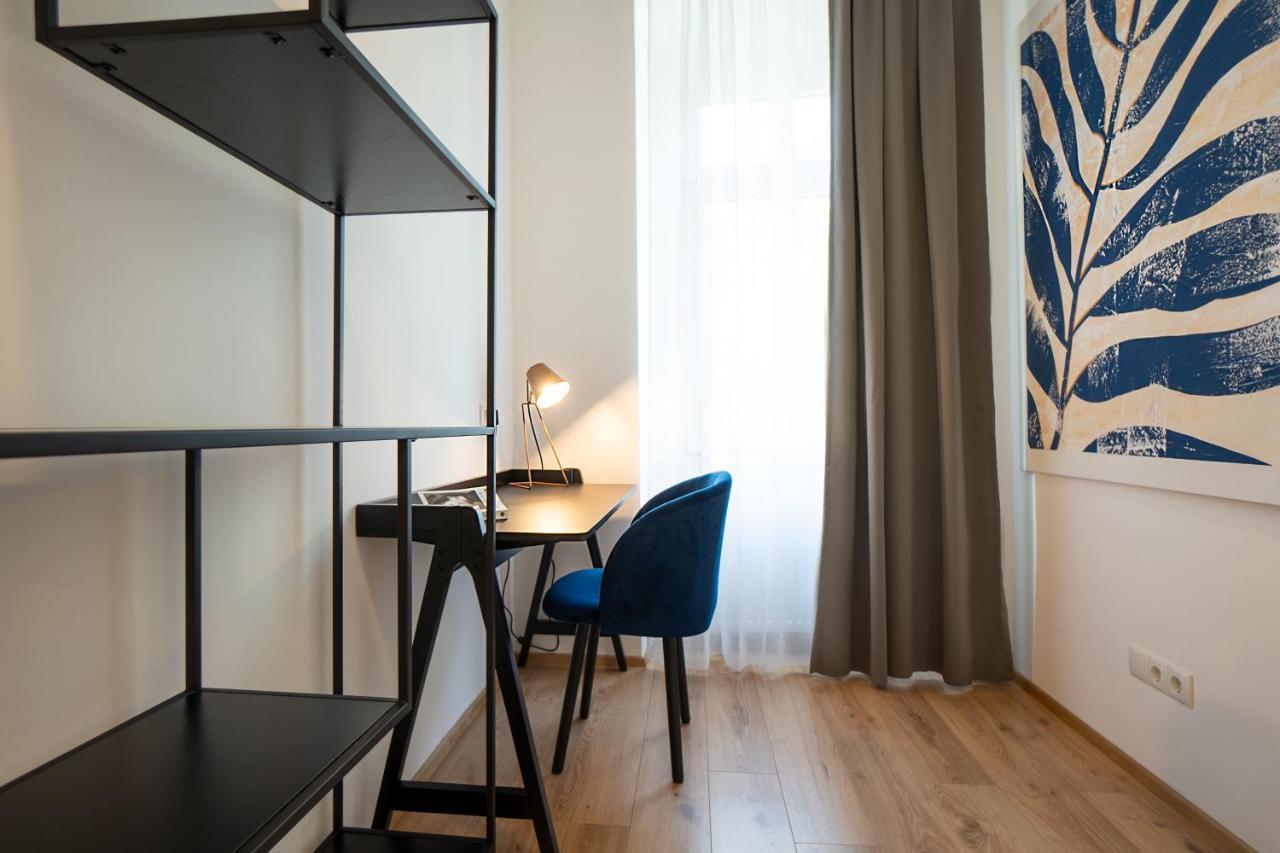 2-rooms 10 Min Away From Center