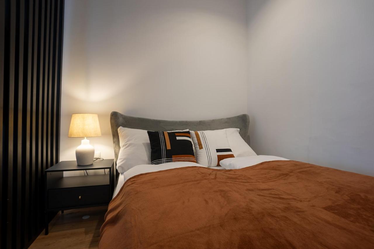 2-rooms 10 Min Away From Center *