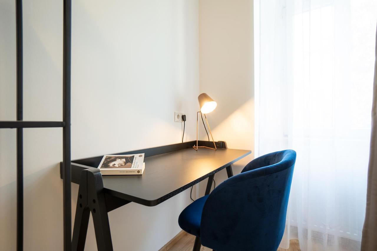 Apartment 2-rooms 10 Min Away From Center Wien