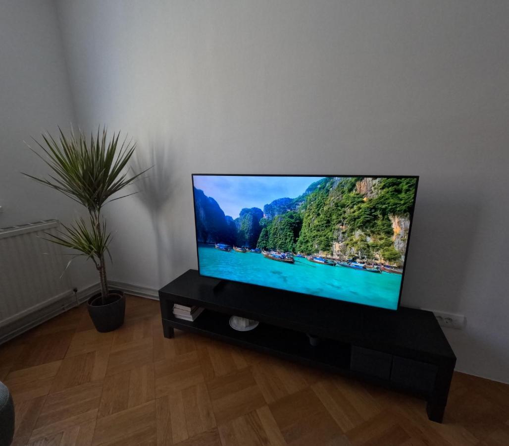 Vienna: Cozy 2-room Apt. *