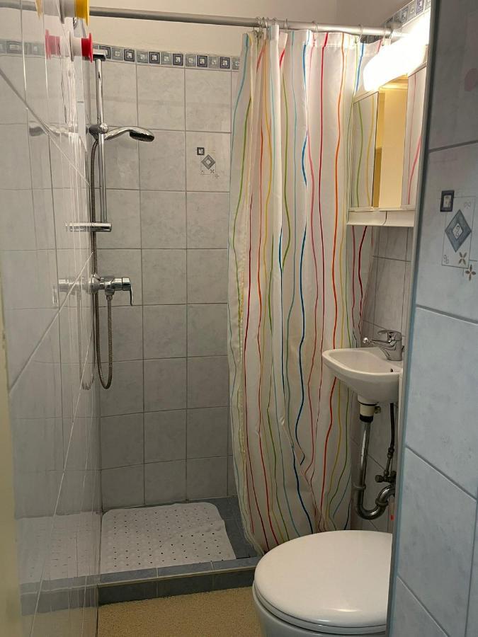 1080 Apartment