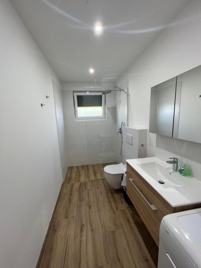 Semi 3a Neubauwohnung In Fur 4 Personen Vienna