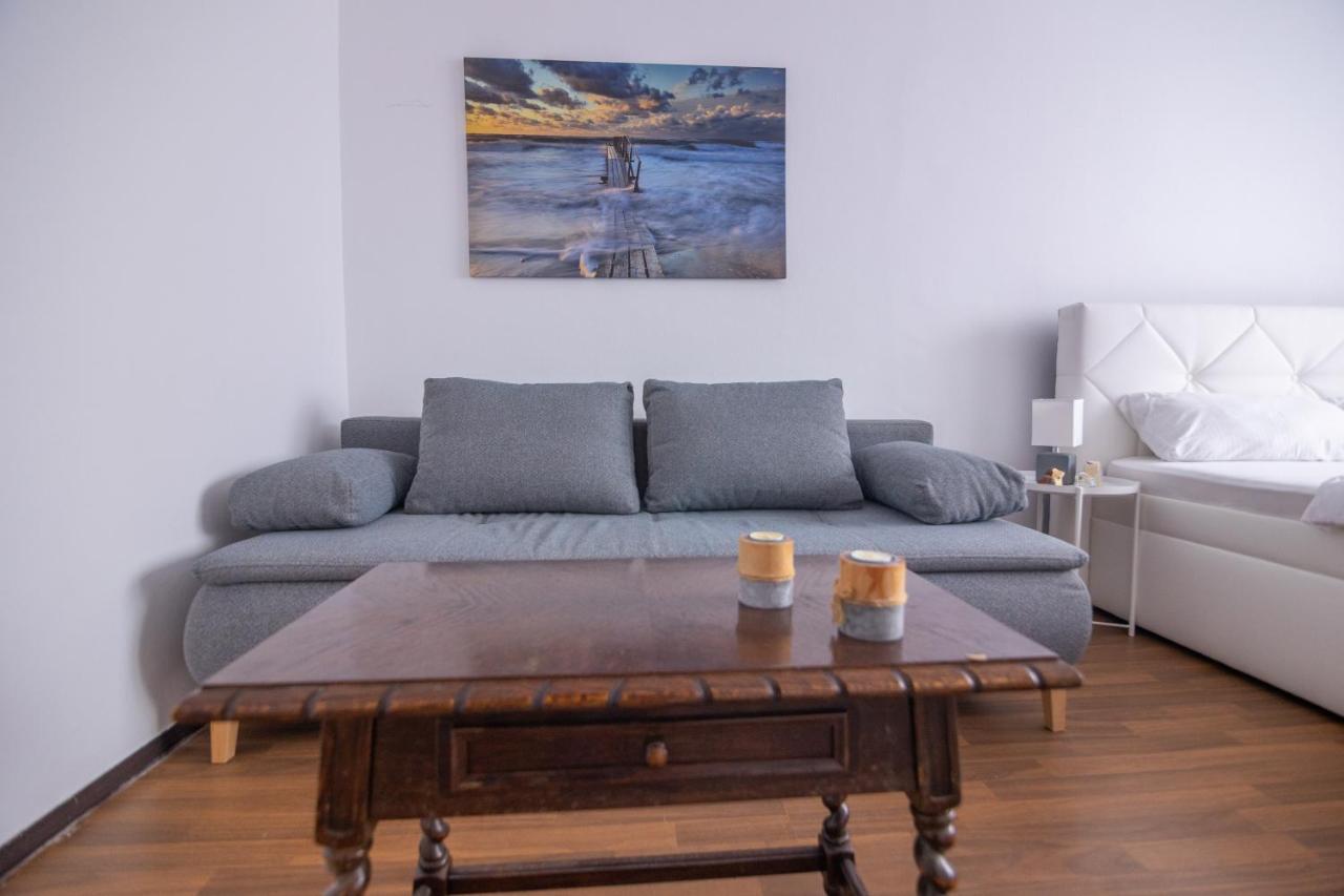 Southern Living By Jr City - Visit & Shop In Vosendorf Vienna
