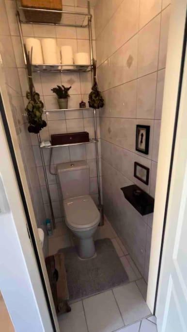 Gemuetliche Dachterrassen Whg Apartamento *