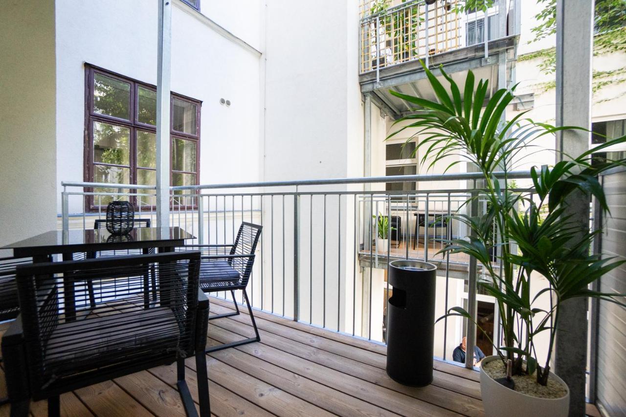 Brand-new With A Patio Apartment *