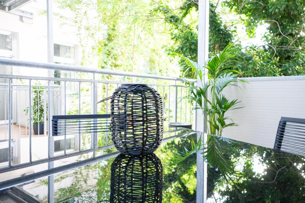 Apartment Brand-new With A Patio *