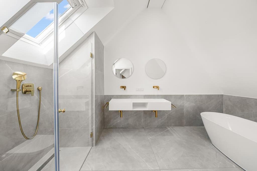 Designer Penthouse With Balcony * Vienna