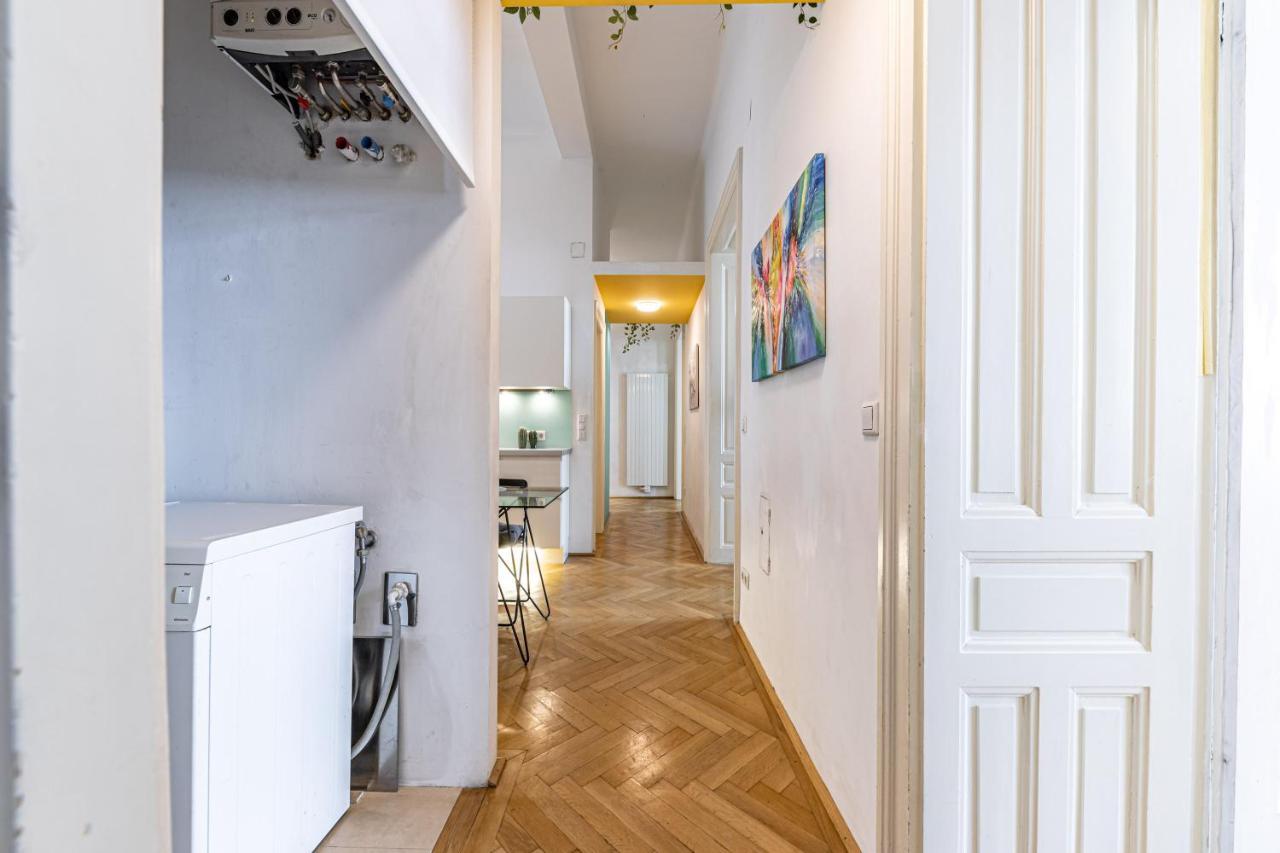 The Hub By Jr * Vienna