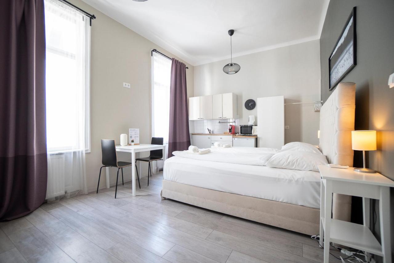 Apartment Bright ,cozy , And Cute In