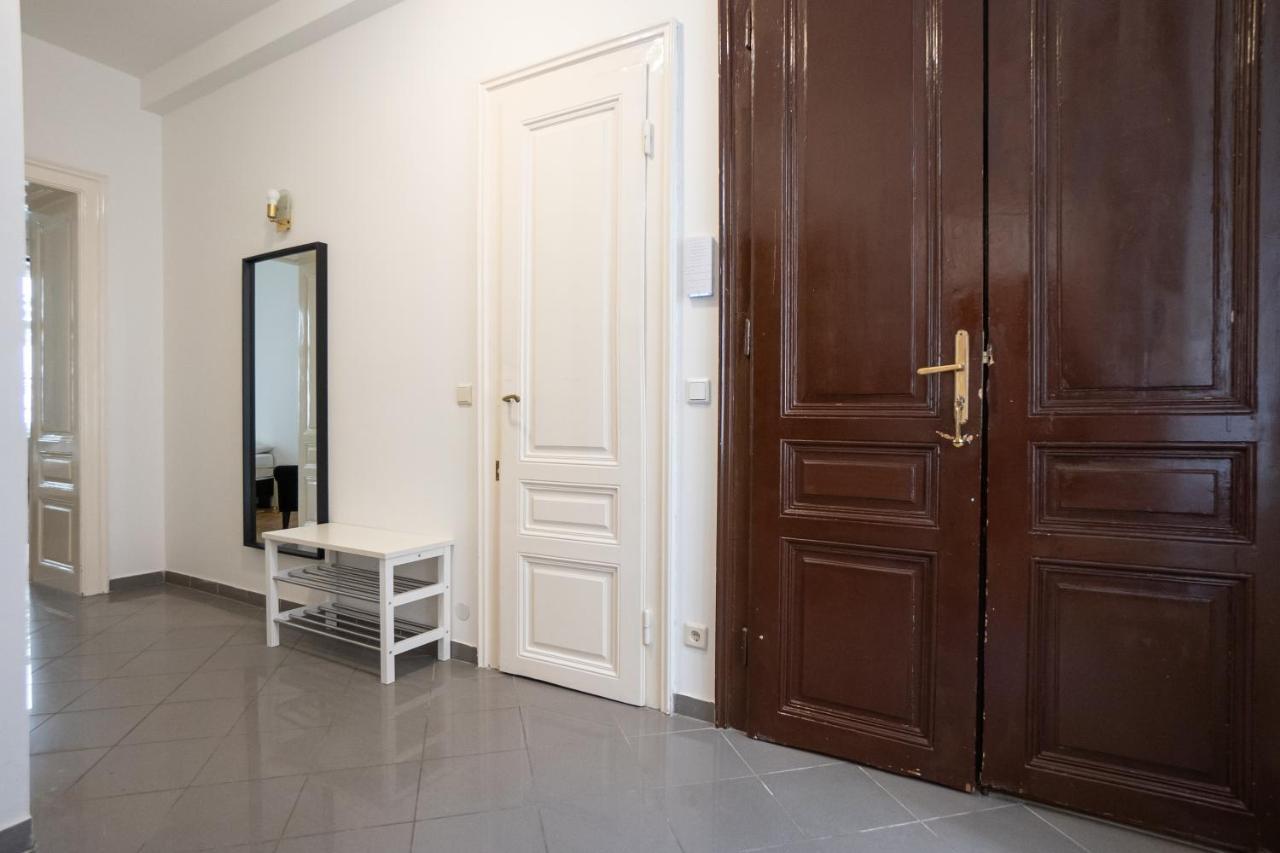 Central Spacious With A King-size Bed Apartamento Viena
