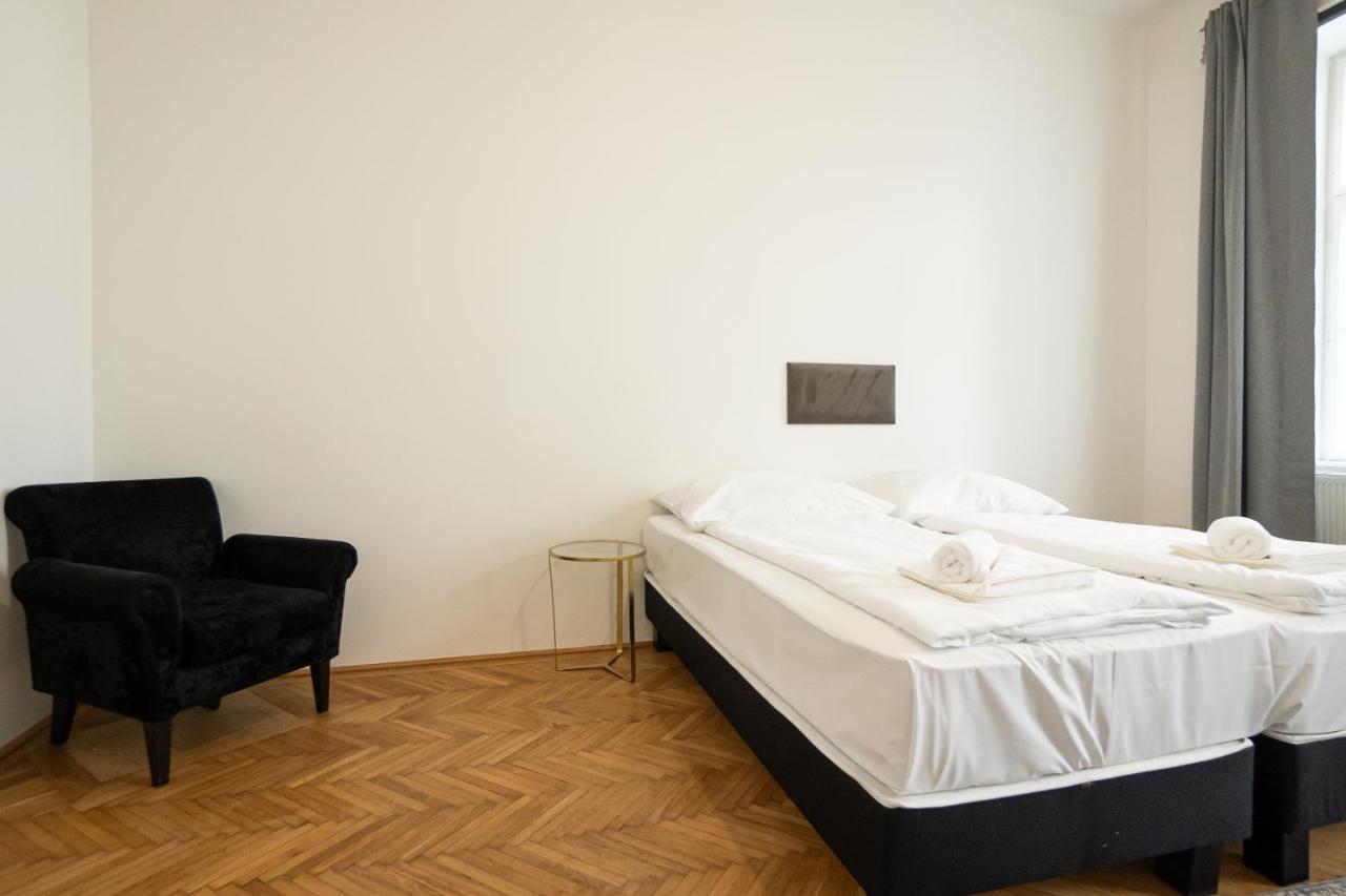 Central Spacious With A King-size Bed * Viena